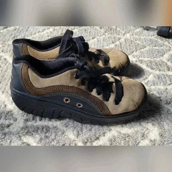 VTG Y2K 90s Simple shoes, mens size 7 Or Womens 5 - Picture 4 of 10